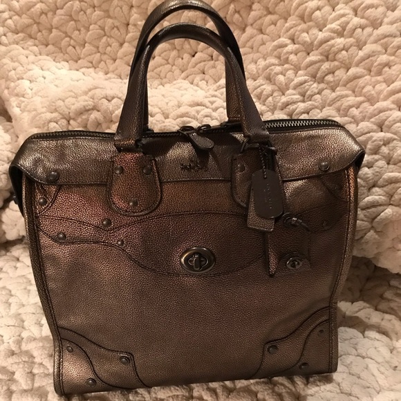 coach rhyder 33 satchel in soft grain leather